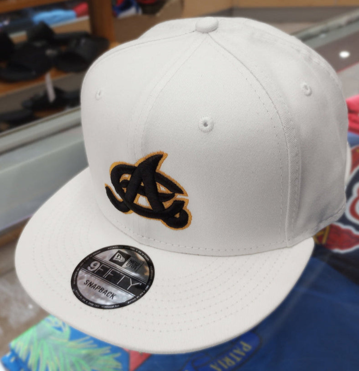 Aguilas Cibaeñas New Era SnapBack Black Logo white Hat